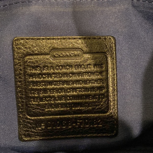 Authentic Coach Mini Messenger bag - Picture 3 of 7